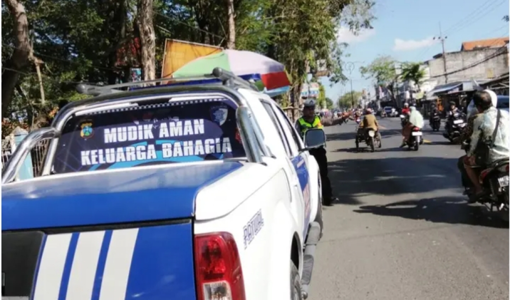 Satlantas Polres Sampang Gelar Patroli MQR di Kawasan Pasar Srimangunan