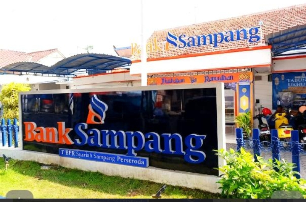 Caption Foto: Kantor Bank Sampang dan Jadwal Operasional Selama Libur Nasional Mei 2026 ​
