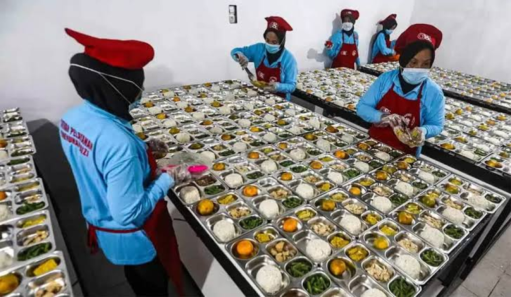 MBG Mandek di Manado, Ribuan Siswa Tak Terima Makanan Bergizi: Ke Mana Aliran Anggarannya?