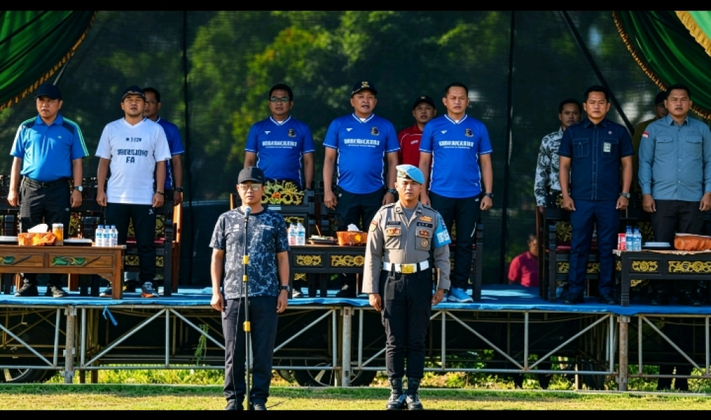 Sinergitas Tanpa Batas, Turnamen Sepak Bola Tiga Pilar Kapolres Cup Resmi Bergulir di Sampang