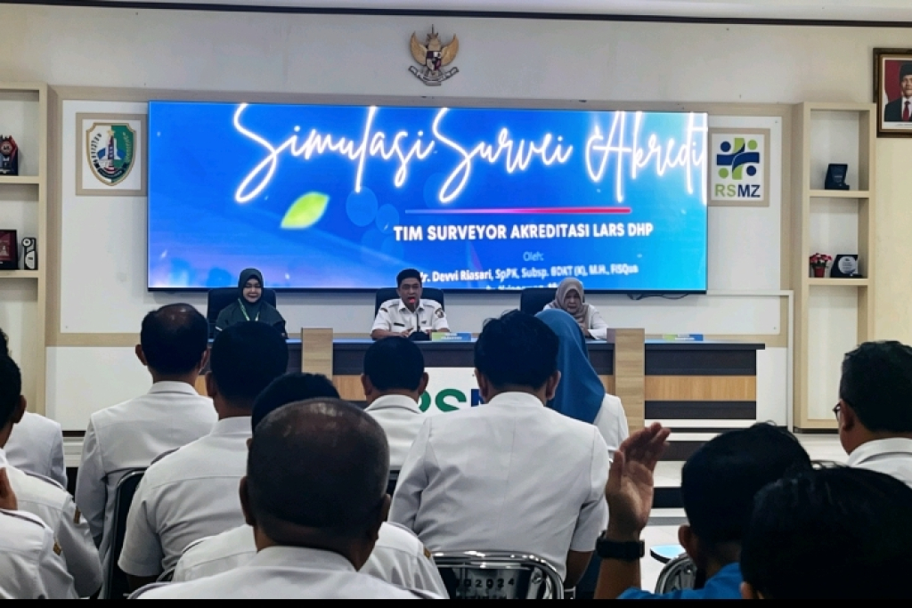 Caption Foto: Tingkatkan Kualitas Pelayanan RSUD Mohammad Zyn Sampang Gelar Simulasi Survei Akreditasi