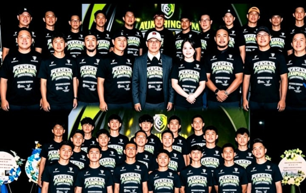 Caption Foto: Saat sesi perkenalan resmi seluruh pemain, Pengurus dan foto bersama seluruh sponsor