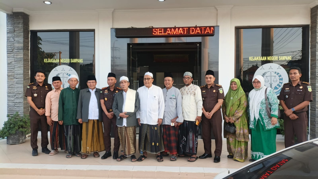 Kajari Sampang Tegaskan Penanganan Kasus Kekerasan Seksual Anak Berjalan Tuntas dan Profesional Usai Terima Silaturahmi