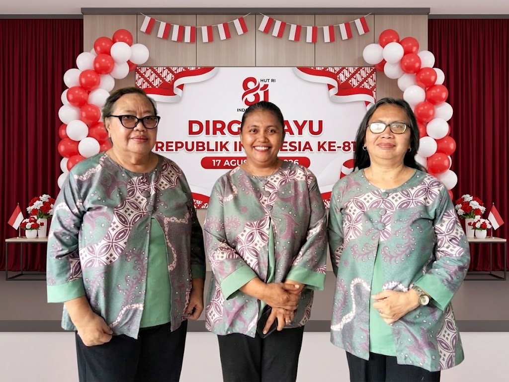 Kepala Sekolah TK GMIM Petra Sario Tumpaan, Margereta Manginsihi, S.Pd., bersama seluruh guru.