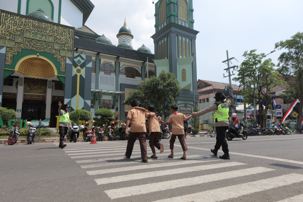 Inovasi Srikandi Care, Cara Polres Lamongan Dekatkan Diri ke Masyarakat