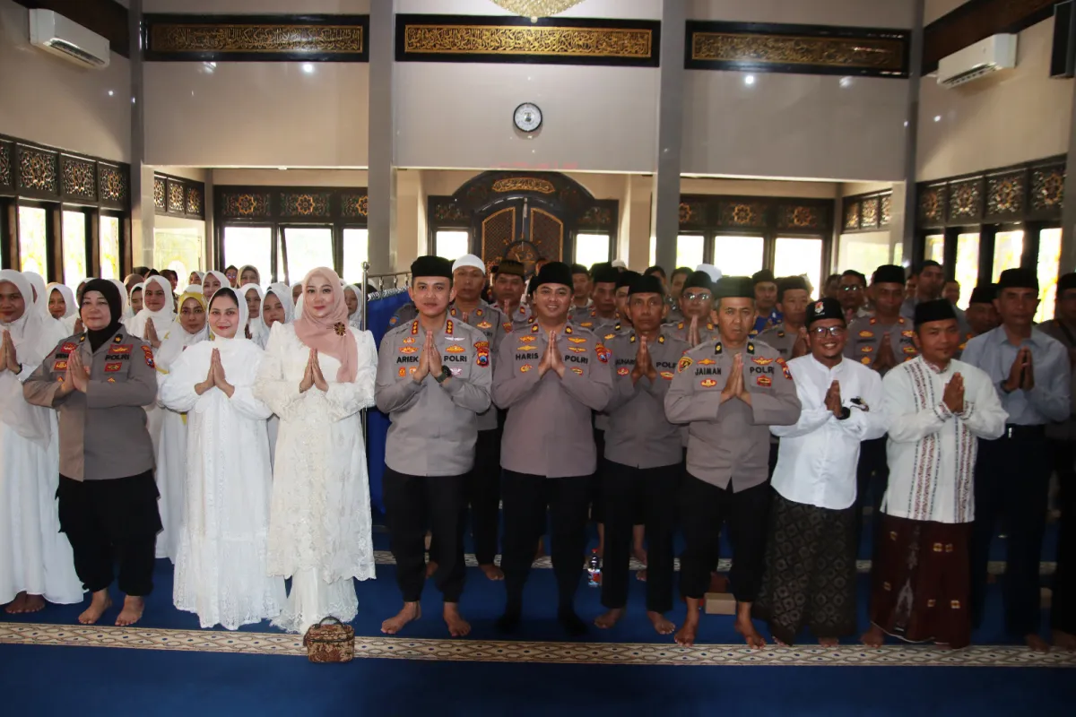 Kapolresta Sumenep Ajak Personel Teladani Akhlak Rasulullah pada Peringatan Maulid Nabi 1448 H