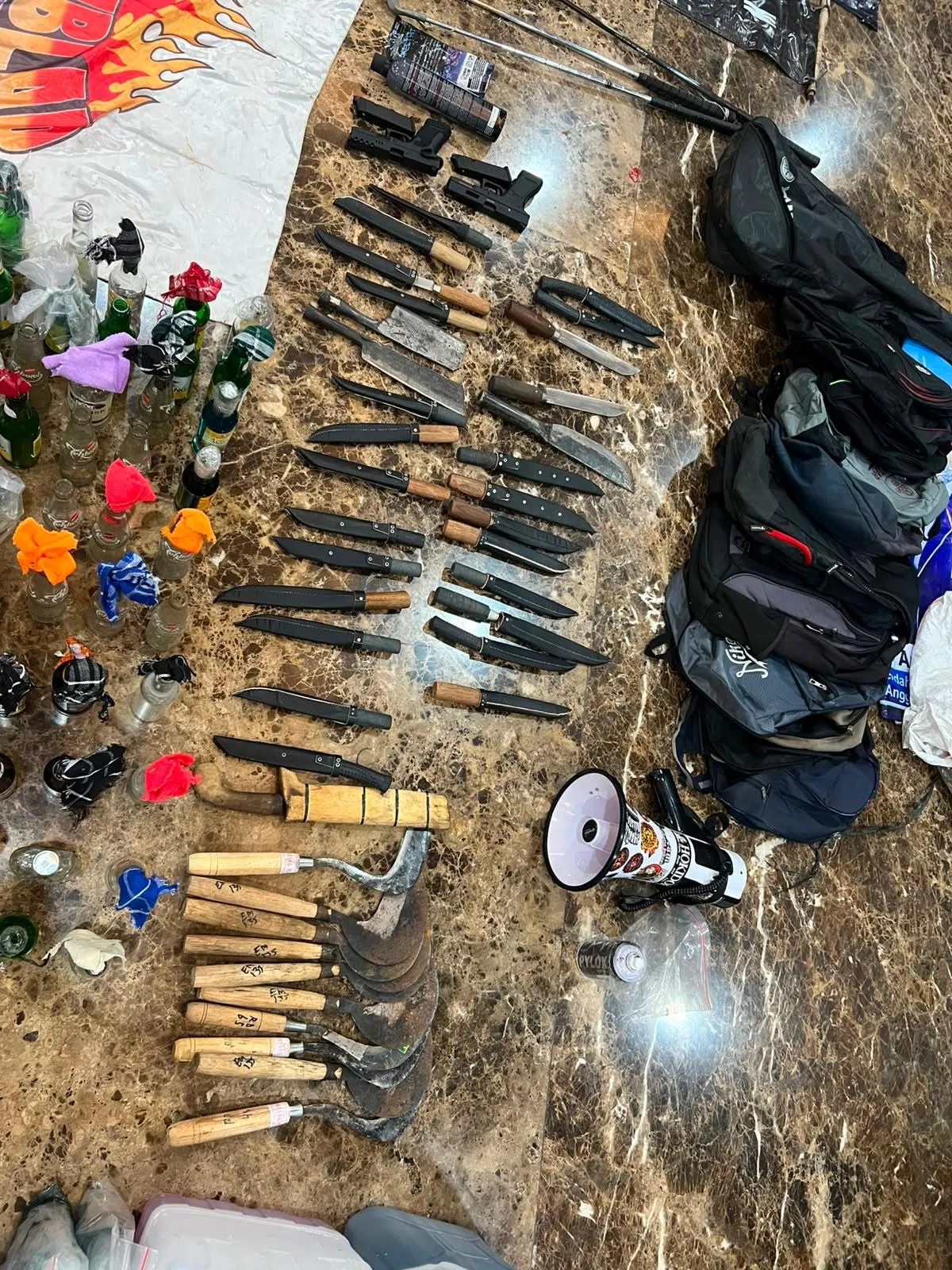 Polda Metro Jaya Cegah Potensi Gangguan, Puluhan Sajam dan Bahan Molotov Diamankan
