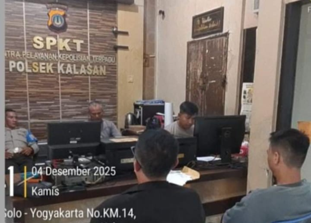 Caption Foto: Korban saat Laporkan Terduga Ke SPKT Polsek Kalasan