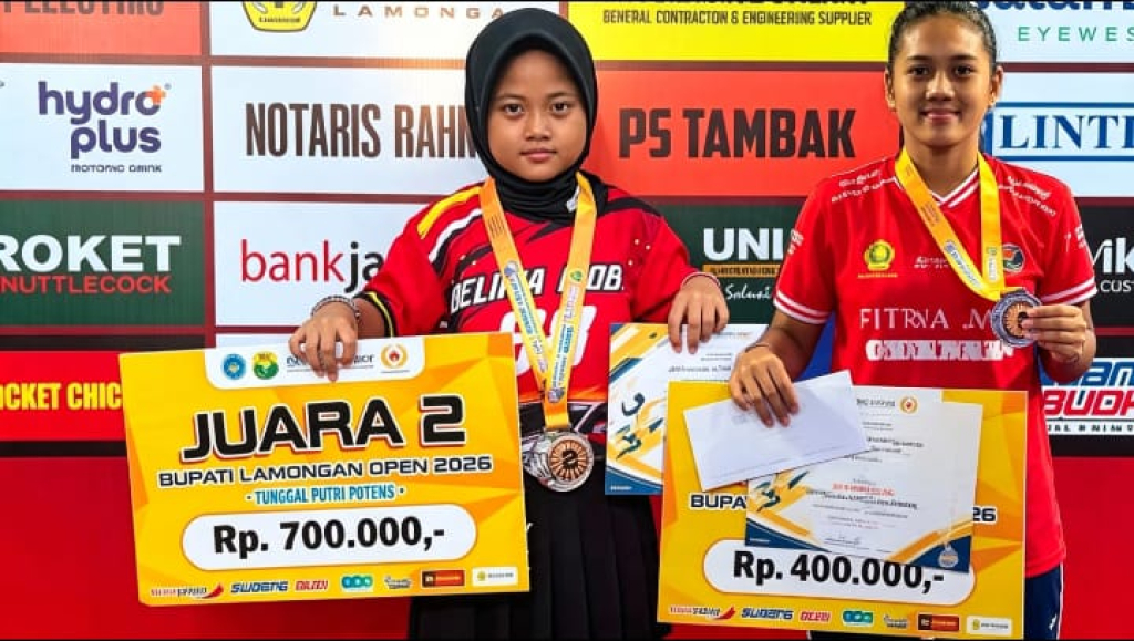 Caption Foto: Dua Atlet Muda PB Tunggal Jaya Sampang Sabet Juara 2 Kejurkab Open Piala Bupati Lamongan