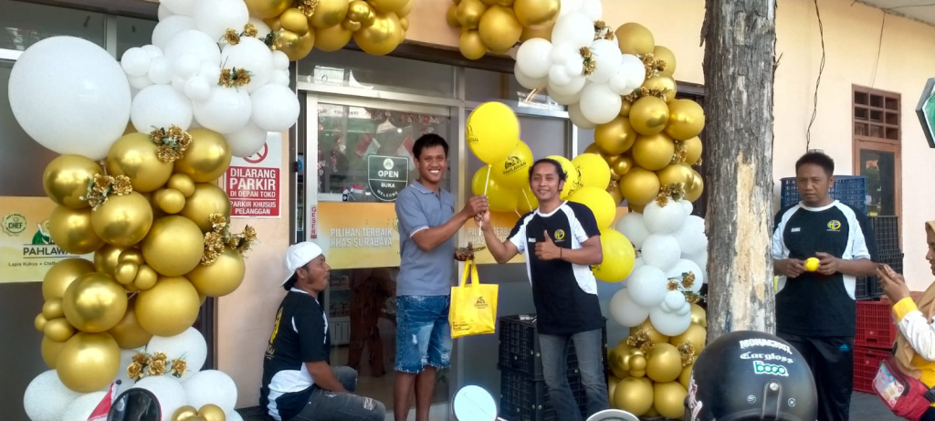Caption Foto: Lapis Kukus Pahlawan Cabang Sampang, outlet resmi di Jalan Trunojoyo Nomor 53, Kelurahan Rongtengah, Sampang,