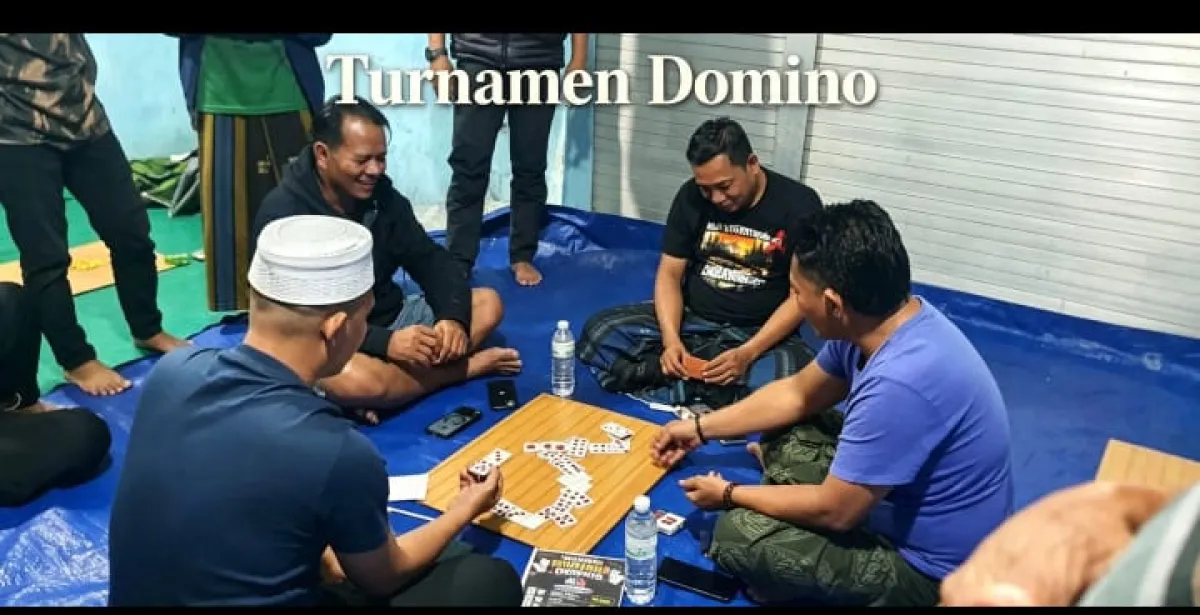 Turnamen Domino Kemerdekaan di Sampang: Ketika Pejabat, Pers, dan Rakyat Melebur Tanpa Sekat