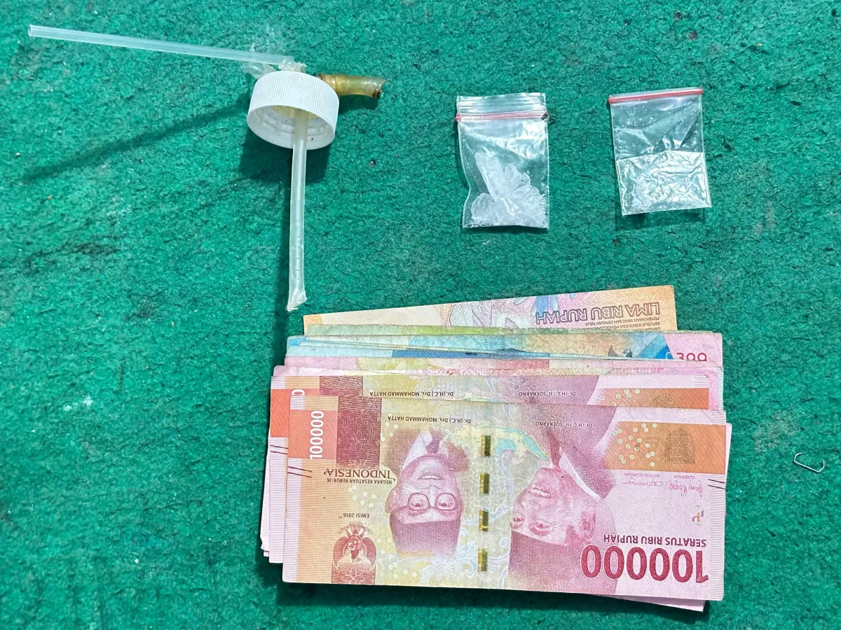 POLSEK KANGEAN UNGKAP KASUS NARKOTIKA, AMANKAN SABU 1,30 GRAM DAN UANG TUNAI