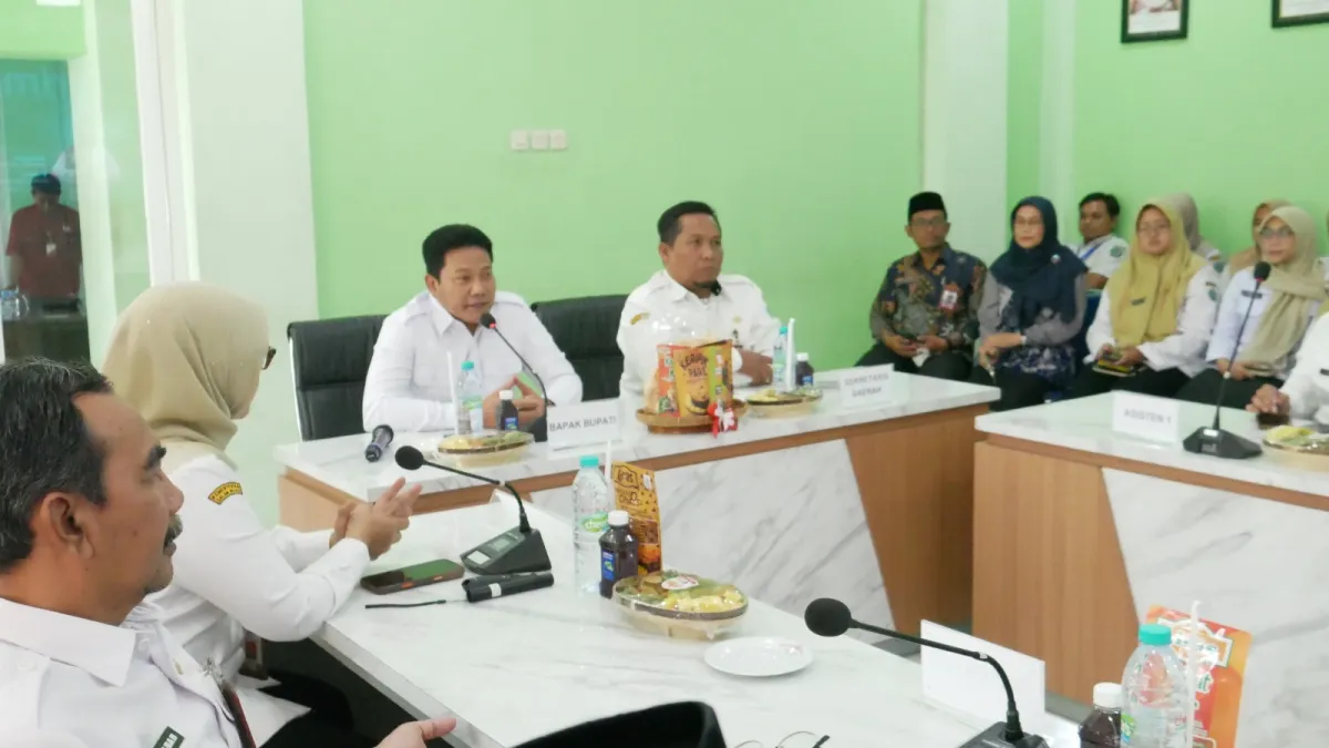 Kunjungi Kantor Dinkes, Bupati Minta Petakan Kebutuhan Fasilitas Pelayanan  Puskesmas