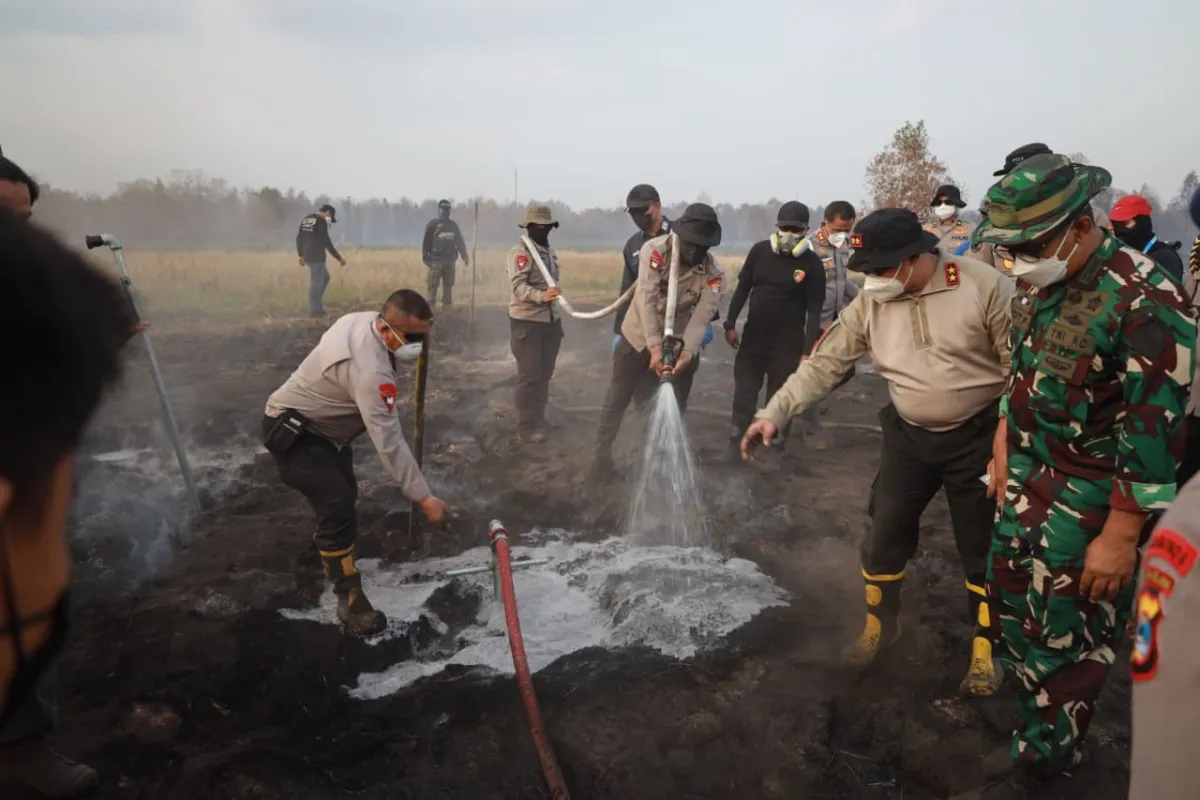 Polri Bersama Tim Gabungan Gunakan Cara Baru Hadapi Karhutla Gambut