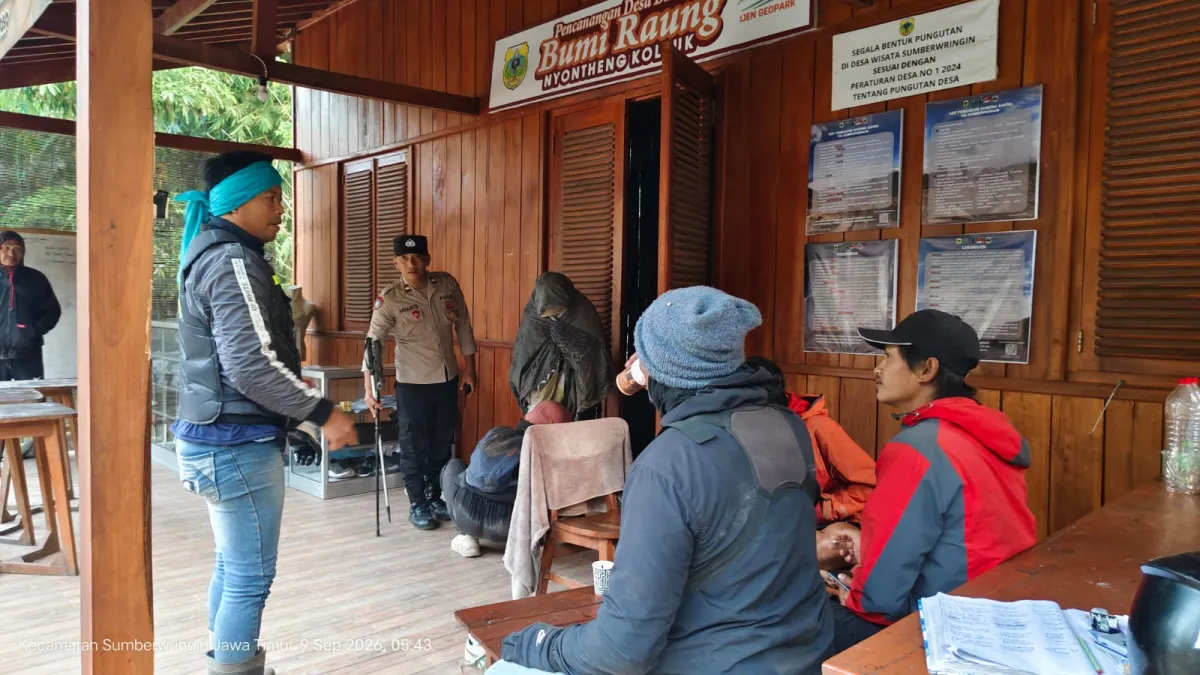 Respons Cepat Call Center 110, Polres Bondowoso Selamatkan 3 Pendaki di Gunung Raung
