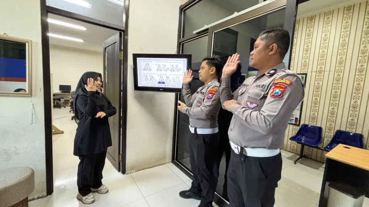 Polres Probolinggo Kota Latih Personel Satpas Bahasa Isyarat, Wujudkan Pelayanan Ramah Disabilitas