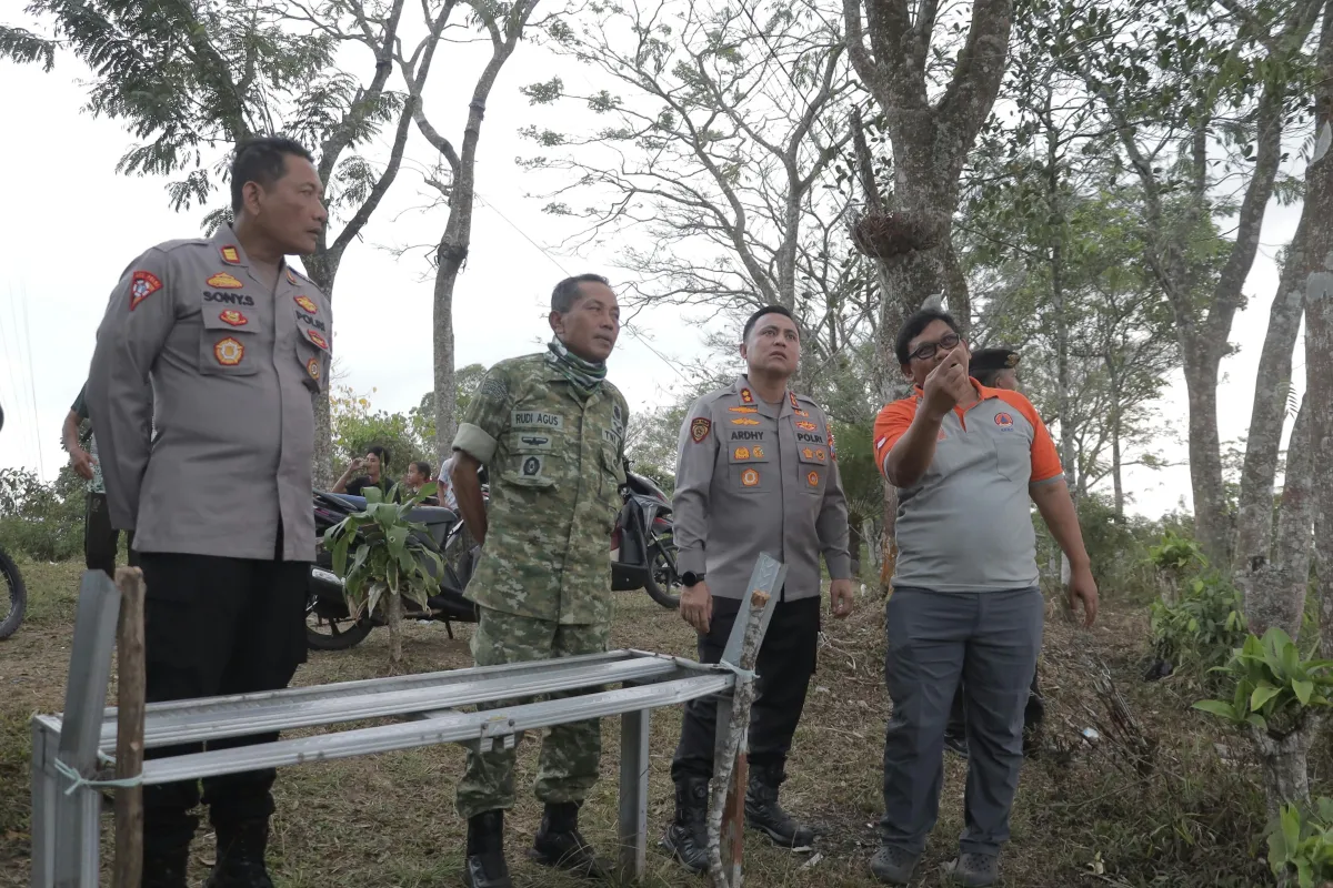 Polres Blitar dan Tim Gabungan Dirikan Posko Darurat Tangani Karhutla Gunung Butak