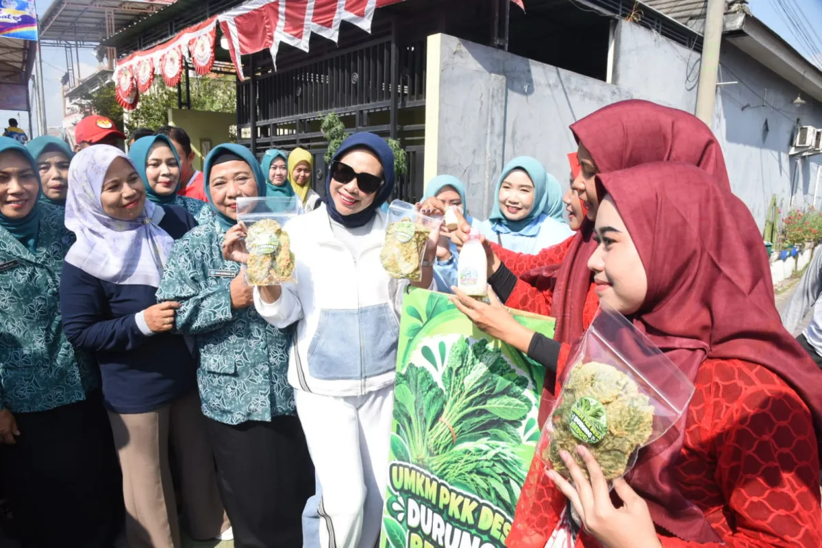 Buka CFD dan Bazar UMKM Durungbedug, Candi, Wabup Mimik Idayana  Tawari UMKM Pinjaman Lunak tanpa Jaminan