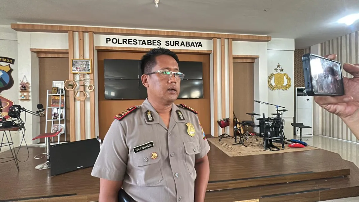 Polrestabes Surabaya Ungkap Komplotan Penukar Kartu ATM Lintas Daerah, Amankan 9 Tersangka