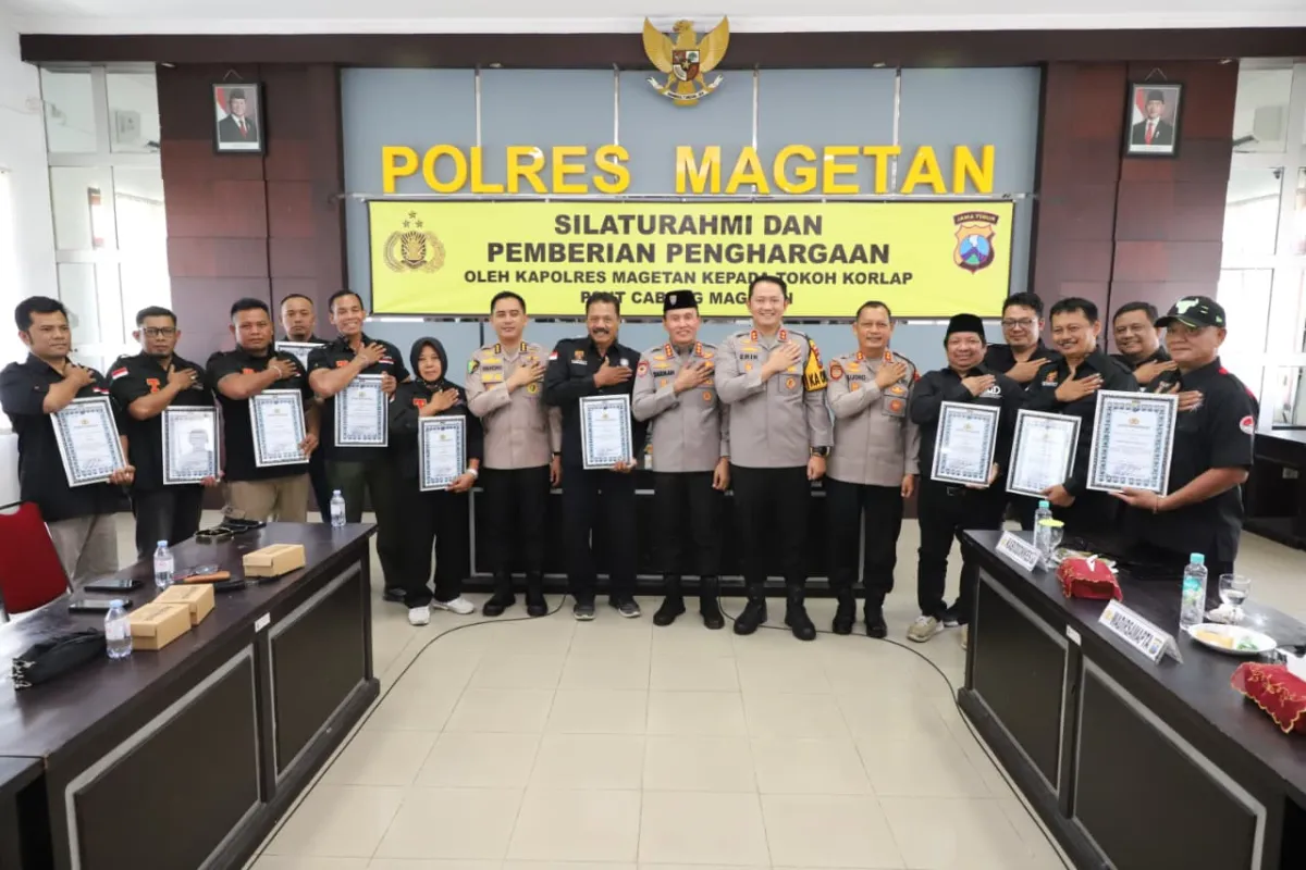 Polres Magetan Beri Penghargaan untuk 13 Korlap PSHT atas Dedikasi Jaga Kamtibmas