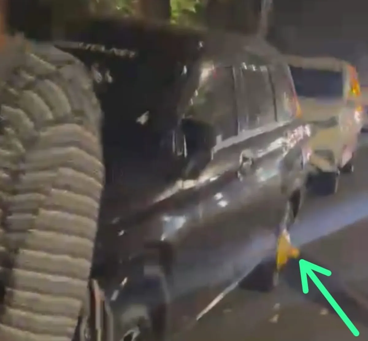Mobil Warga Digembok, Parkir di Bahu Jalan dan Trotoar Sekitar Hotel-Restoran Turut Disoroti