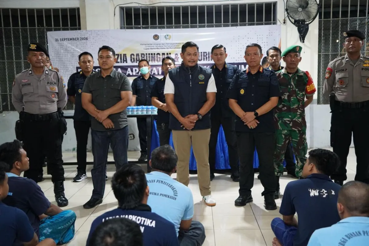 Lapas Narkotika Pamekasan Bersama Aparat Penegak Hukum Gelar Razia Blok Hunian dan Tes Urine, Hasil Seluruhnya Negatif