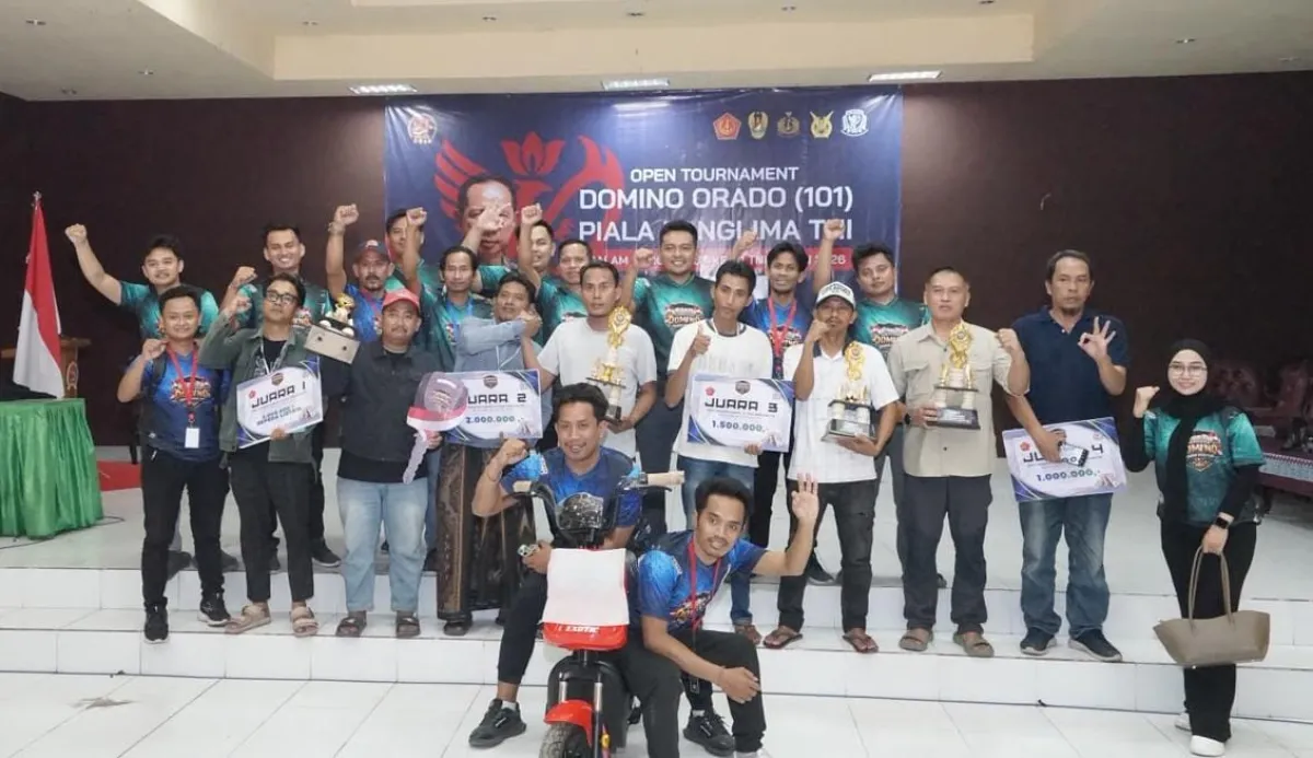 Caption Foto: Turnamen Domino ORADO Piala Panglima TNI di Sampang Sukses Digelar Meriahkan HUT ke-81 TNI