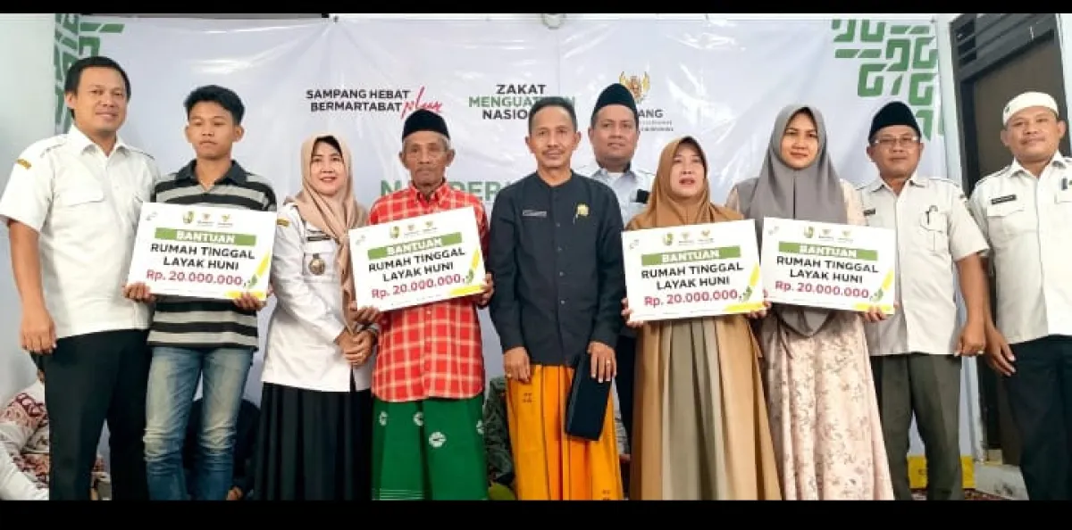 BAZNAS Sampang Gelar Peringatan Maulid Nabi Sekaligus Penyerahan Bantuan RTLH dan Modal Usaha