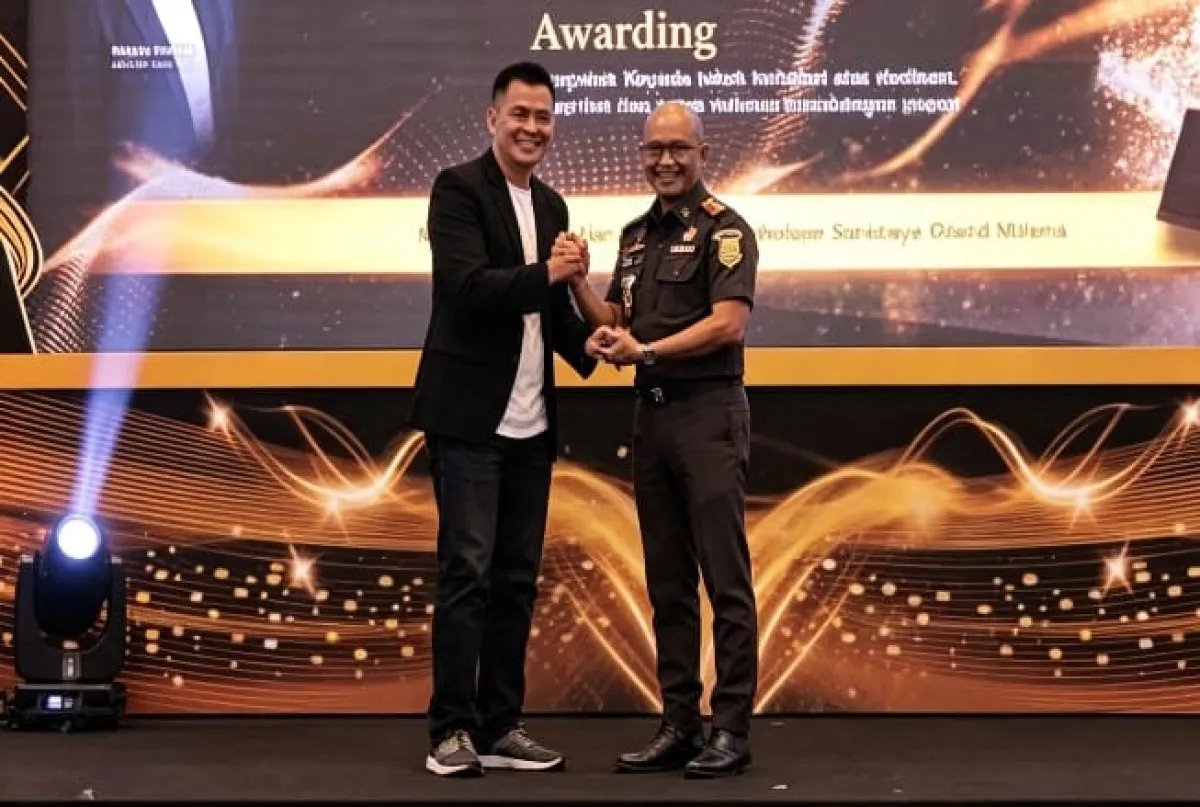 Melesat Hebat di Usia Ke-4, Ketik.com Anugerahi Kajari Sampang Penghargaan Jaksa Humanis dan Responsif